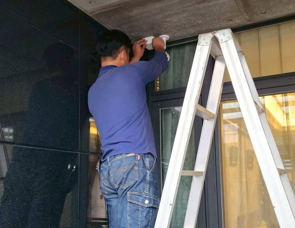 台中林公館 安裝監視器和更新對講機系統 台中林公館 安裝監視器和更新對講機系統